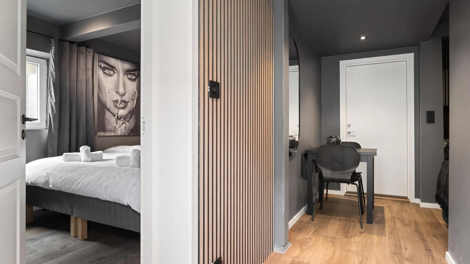 King Bed - Free Parking - Renovated June 2025 ベルゲン