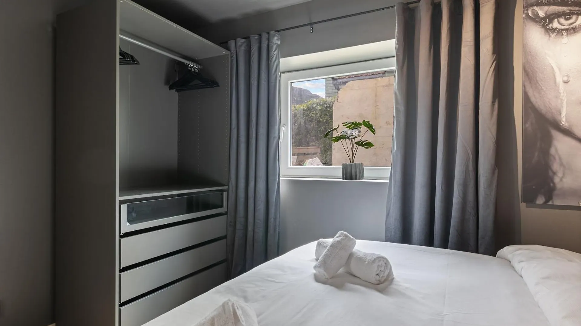 King Bed - Free Parking - Renovated June 2025 ベルゲン ノルウェー